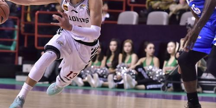 埃爾南德斯 埃爾南德斯